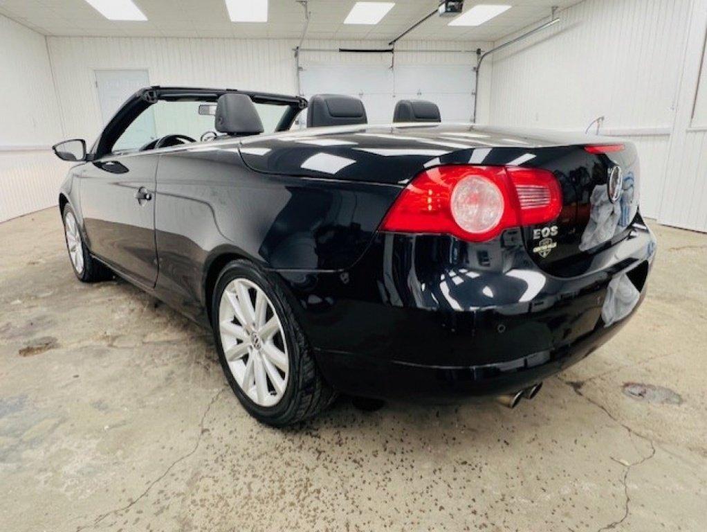 Volkswagen Eos 2010 - Image 8