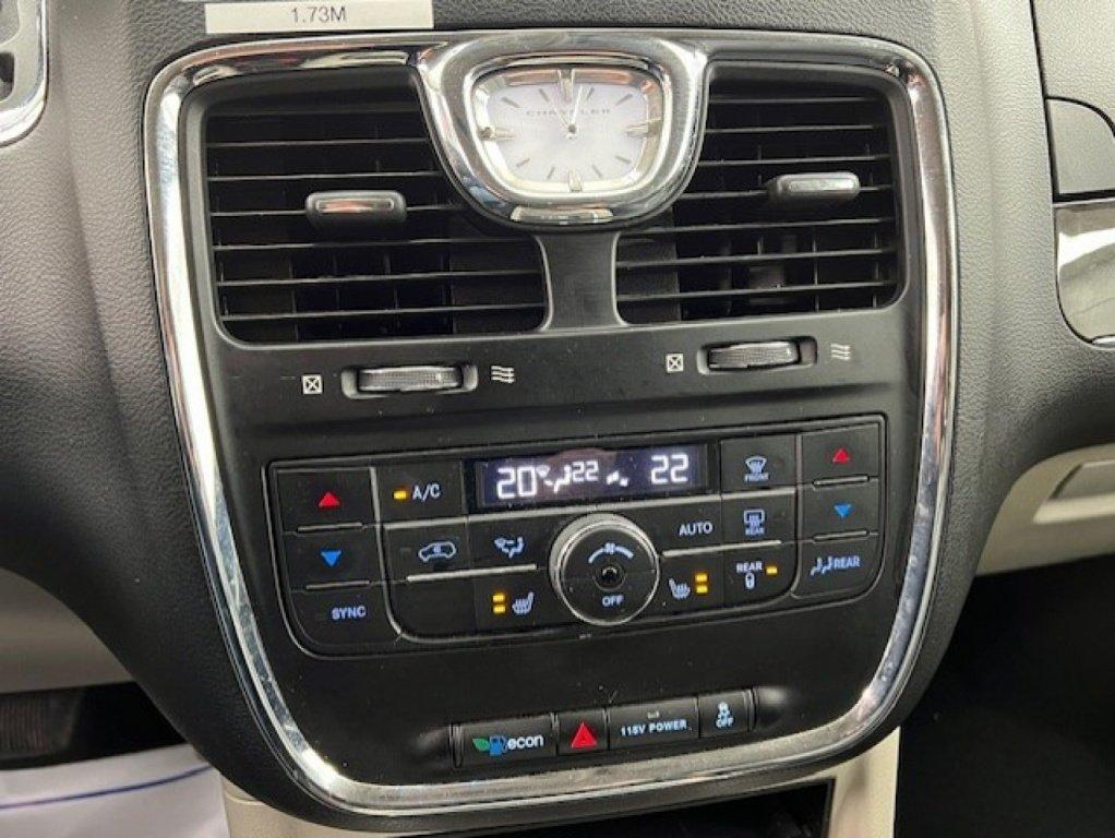 Chrysler Town & Country 2016 - Image 23