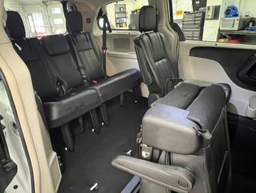 Chrysler Town & Country 2016 - Thumbnail 33