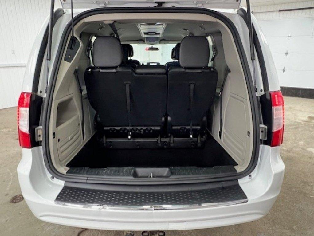 Chrysler Town & Country 2016 - Image 34