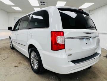 Chrysler Town & Country 2016 - Thumbnail 9