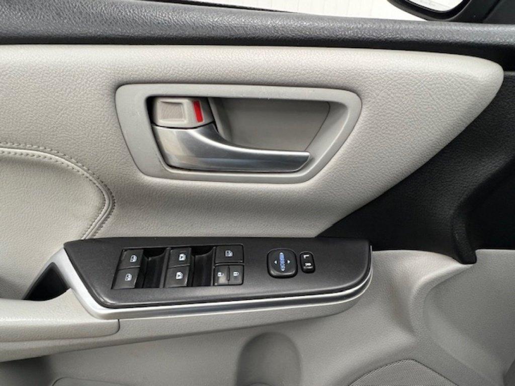 Toyota Camry 2015 - Image 24