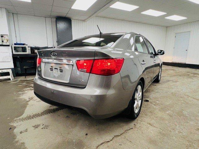 Kia Forte 2010 - Image 6