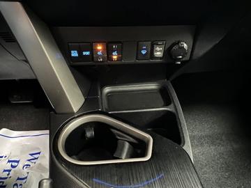 Toyota RAV4 2018 - Thumbnail 17