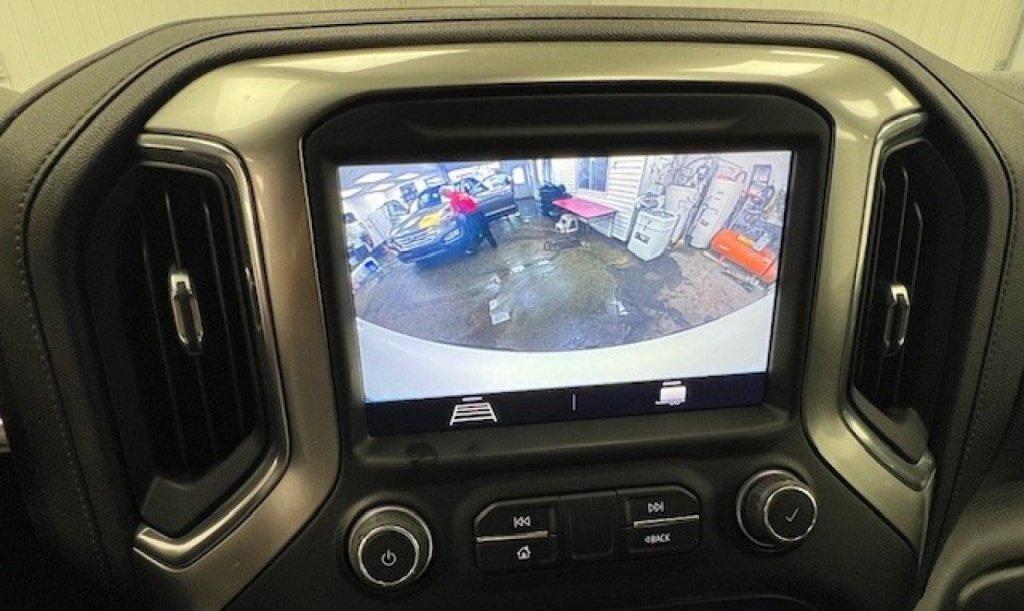 Chevrolet Silverado 2021 - Image 22