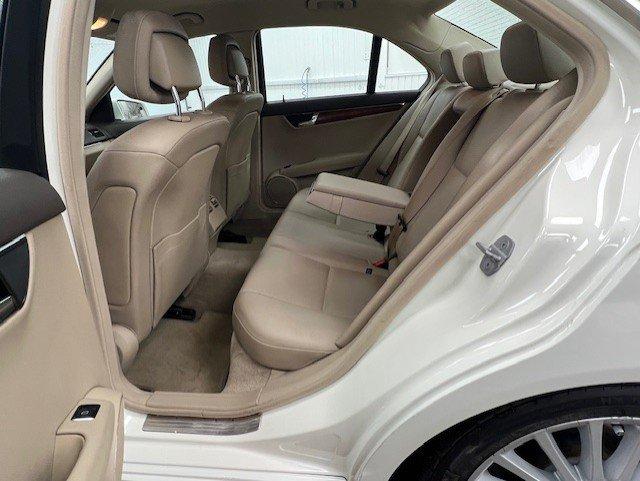Mercedes-Benz C 250 2011 - Image 25