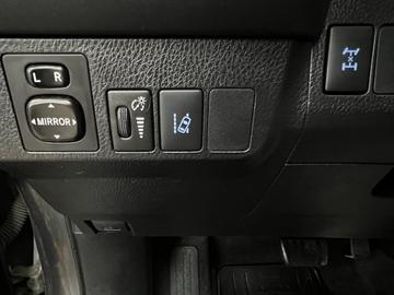 Toyota RAV4 2017 - Thumbnail 23