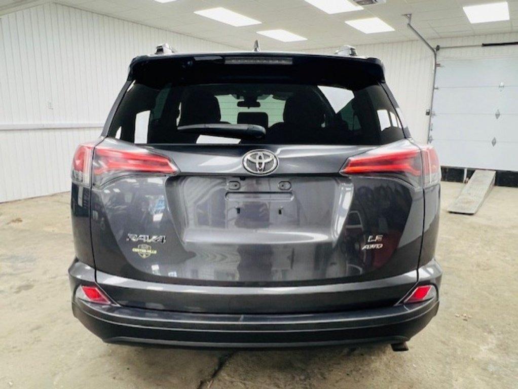 Toyota RAV4 2017 - Image 8