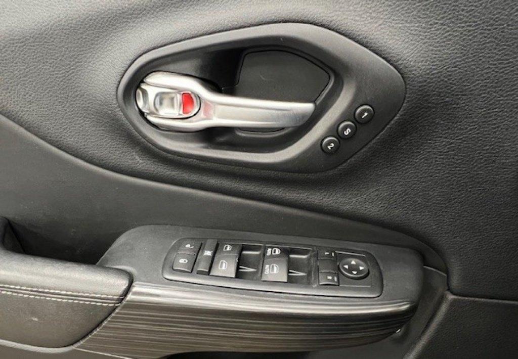 Jeep Cherokee 2016 - Image 28