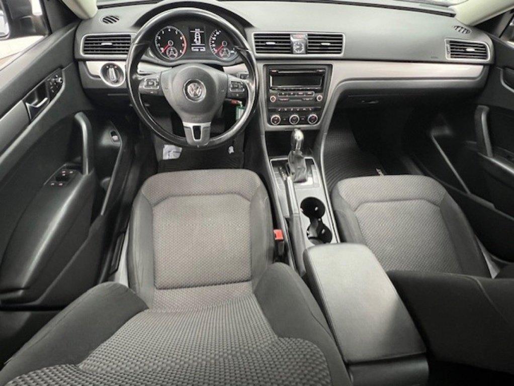 Volkswagen Passat 2014 - Image 11