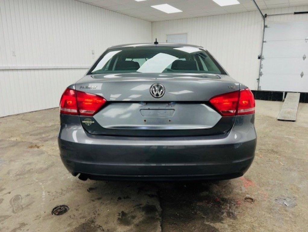 Volkswagen Passat 2014 - Image 7