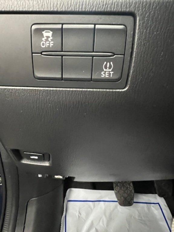 Mazda Mazda3 2017 - Image 24