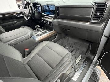 Chevrolet Silverado 1500 2023 - Thumbnail 38