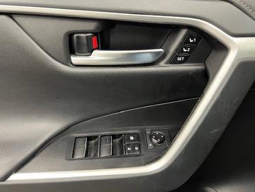 Toyota RAV4 2021 - Thumbnail 28