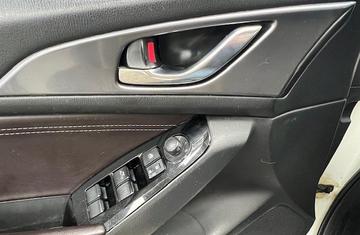 Mazda Mazda3 2017 - Thumbnail 24