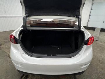 Mazda Mazda3 2017 - Thumbnail 32