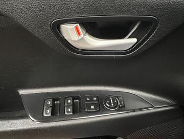 Kia Rio 5-Door 2018 - Thumbnail 23