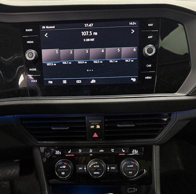 Volkswagen Jetta 2019 - Image 19