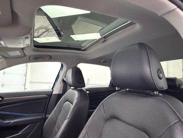 Volkswagen Jetta 2019 - Image 30