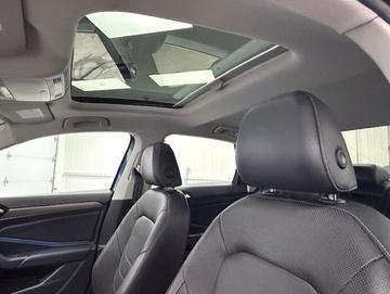 Volkswagen Jetta 2019 - Thumbnail 30