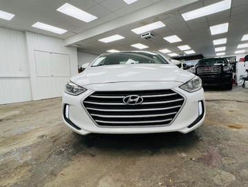 Hyundai Elantra 2017 - Thumbnail 2