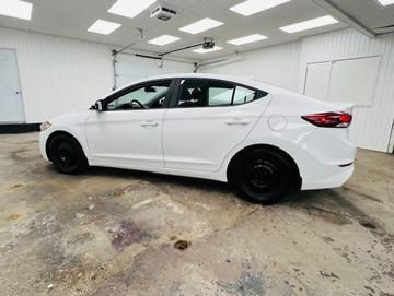 Hyundai Elantra 2017 - Thumbnail 11