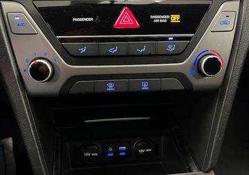 Hyundai Elantra 2017 - Thumbnail 22