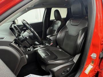 Jeep Cherokee 2021 - Thumbnail 32