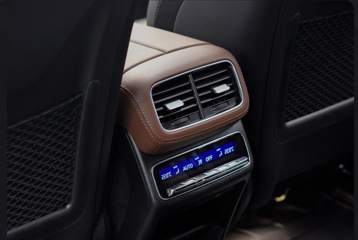 Mercedes-Benz AMG GLE 53 Coupe 2024 - Image 19