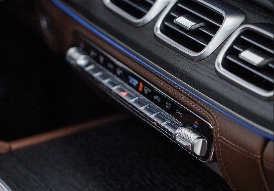 Mercedes-Benz AMG GLE 53 Coupe 2024 - Image 26