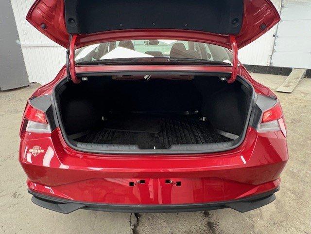 Hyundai Elantra 2022 - Image 31