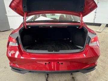 Hyundai Elantra 2022 - Thumbnail 31