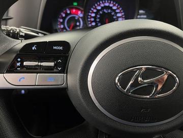 Hyundai Elantra 2022 - Thumbnail 16