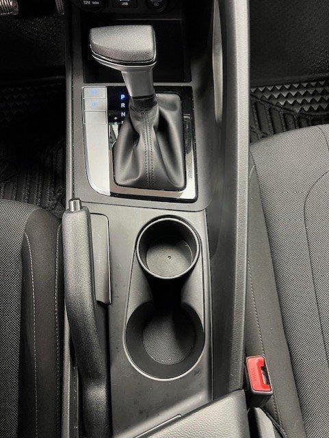 Hyundai Elantra 2022 - Image 21