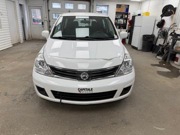 Nissan Versa 2012 - Thumbnail 2