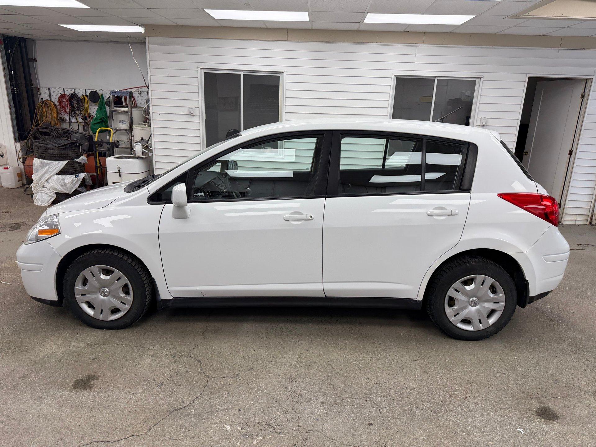 Nissan Versa 2012 - Image 8