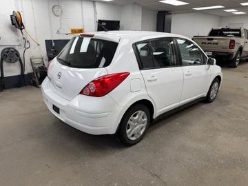 Nissan Versa 2012 - Thumbnail 5