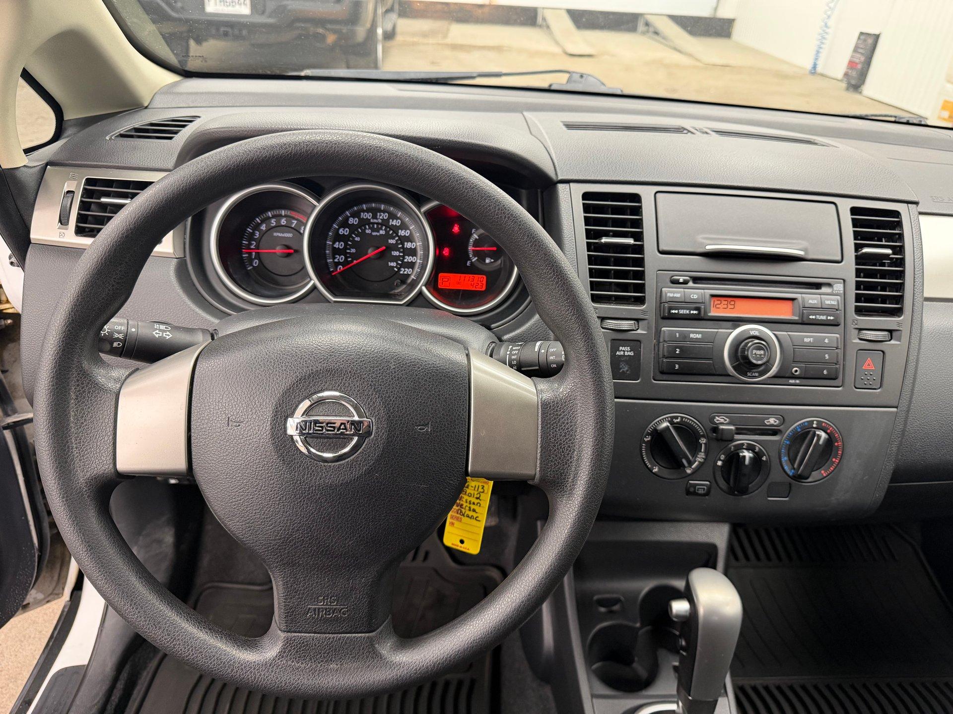 Nissan Versa 2012 - Image 10