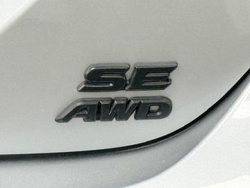 Toyota Camry 2023 - Thumbnail 9