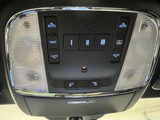 Chrysler 300 2014 - Image 24