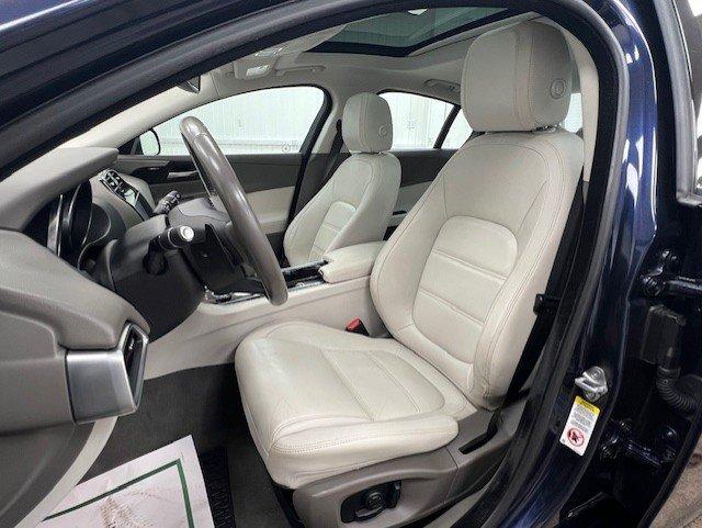 Jaguar XE 2017 - Image 32