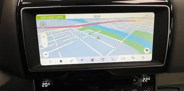 Jaguar XE 2017 - Thumbnail 21