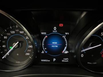 Jaguar XE 2017 - Thumbnail 14