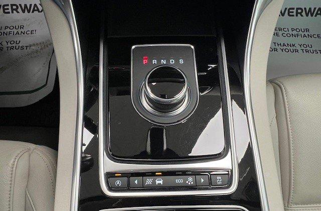 Jaguar XE 2017 - Image 24