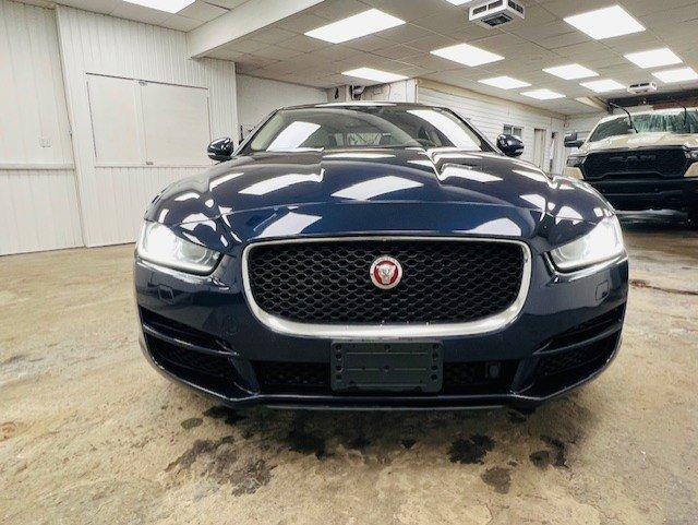 Jaguar XE 2017 - Image 2