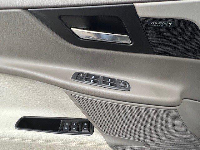 Jaguar XE 2017 - Image 28