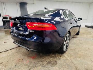 Jaguar XE 2017 - Thumbnail 7
