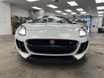 Jaguar F-TYPE 2017 - Thumbnail 2