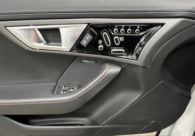 Jaguar F-TYPE 2017 - Image 24
