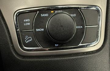 Jeep Grand Cherokee 2021 - Thumbnail 28